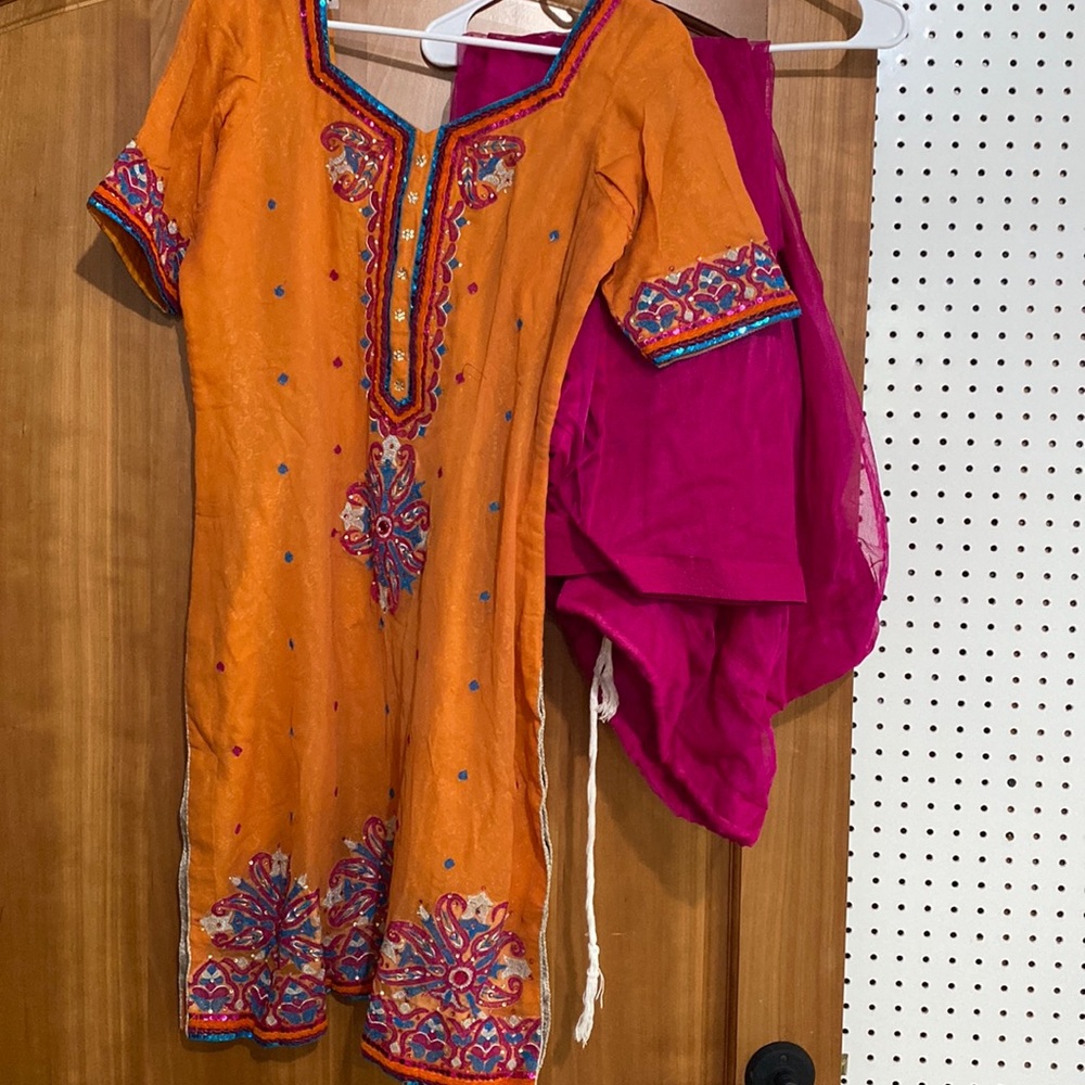 Shalwaar kameez